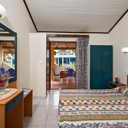 Blue Lagoon Apartment *