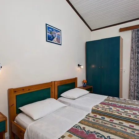 Blue Lagoon Apartment *